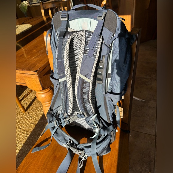 Osprey Women’s Sirrus 24 L Pack Muted Space Blue Adventure Backpack with Tags - Picture 6 of 15